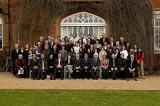 Účastníci Mezinárodní konference o politice mládeže, kterou ve Windsoru pořádala Mezinárodní asociace Ceny Vévody z Edinburku 
