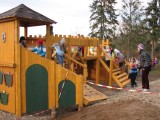 Hřiště pro děti v Městysu Křivoklát bylo dokončeno na podzim 2008