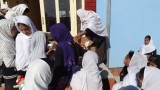 Školní pomůcky, sportovní potřeby a plyšové hračky, opatřené díky bambiriádní sbírce, už většinou našly v Afghánistánu své upotřebení: na dívčích školách v distriktech Khoshi a Pol-e-Alam. (Foto Daniel Svatoš, S9 8. PRT Logar)