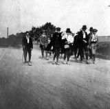 Cesta na první skautský tábor 1912
