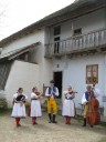 Dudácká muzika Prácheňského souboru ze Strakonic na středověkém mlýně v Hoslovicích (foto Michala K. Rocmanová, 2014)