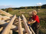 Archeoskanzen v Nasavrkách - na jeho výstavbě se podílejíi odborníci i desítky dobrovolníků z celé republiky