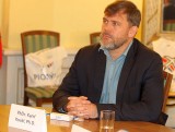 Tiskové konference se zúčastnil i Karel Kovář, náměstek ministra školství Roberta Plagy (foto Jiří Majer)